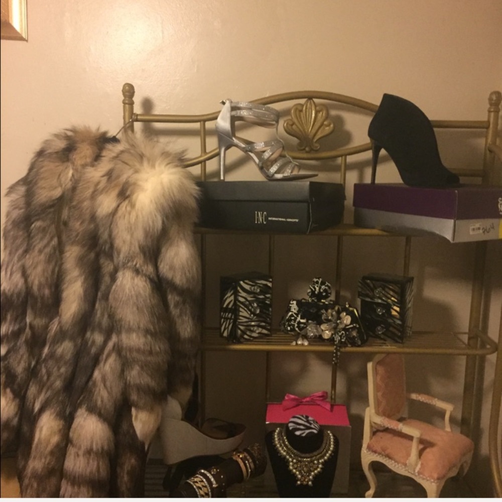 WELCOME TO MY CLOSET. ETHEL’S BOUTIQUE 🛍👠🛍👠🛍